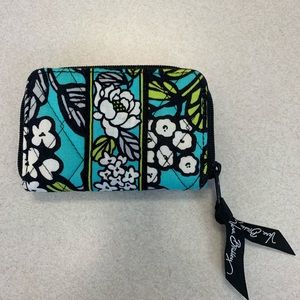 Vera Bradley Zip Around Card Case